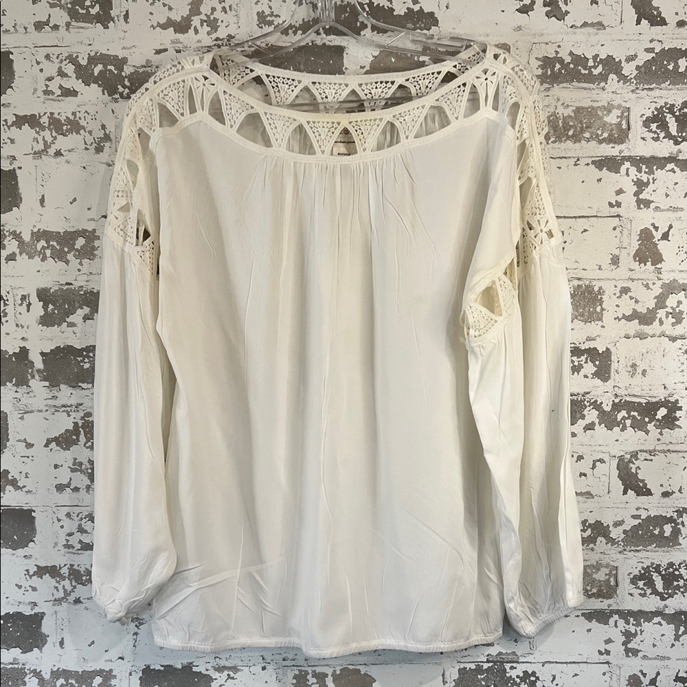 Boho Crochet-Yoke Long Sleeve Tunic in Cream